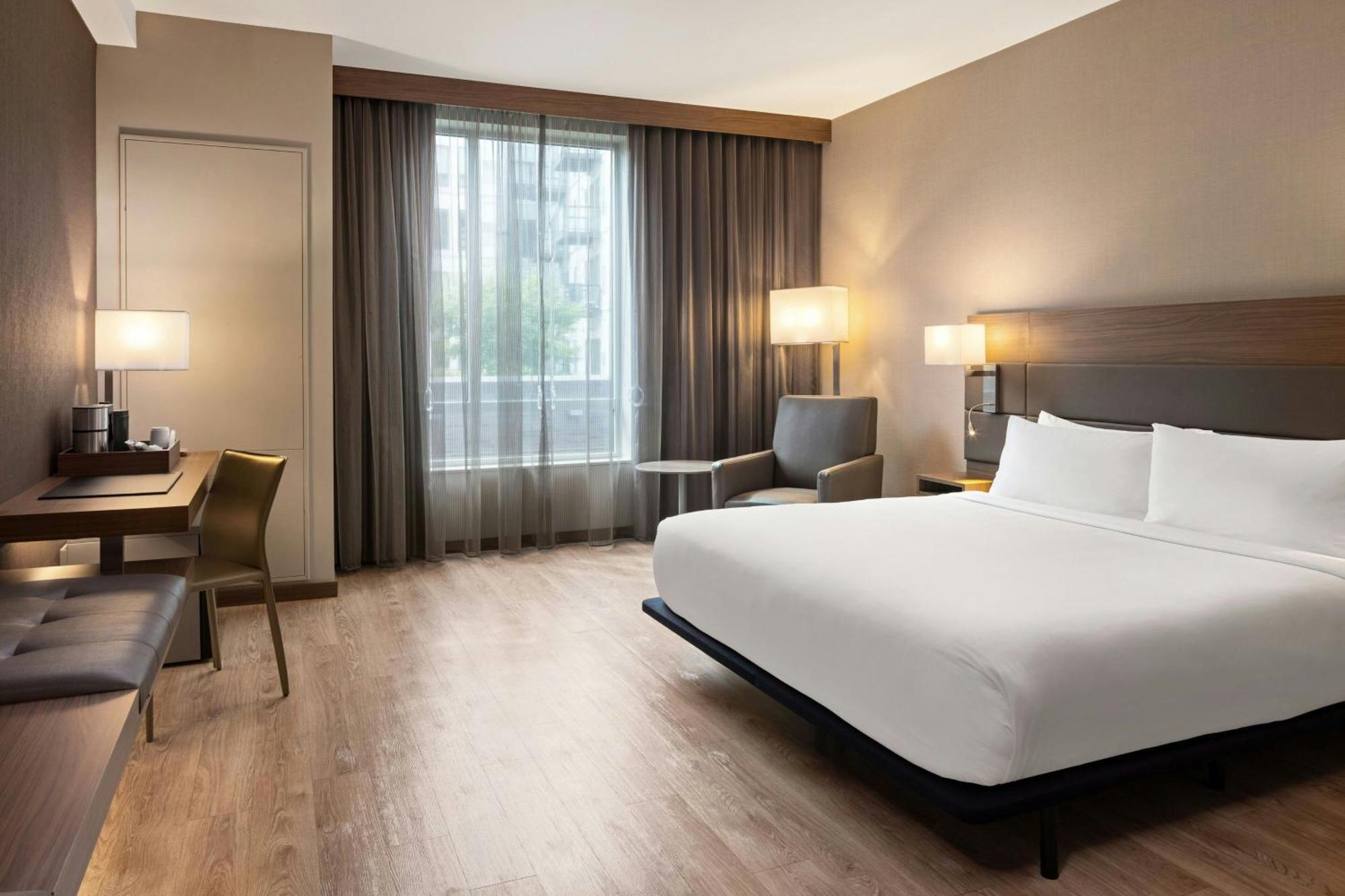 Ac By Marriott Minneapolis West End Hotel Saint Louis Park